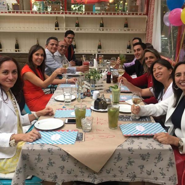 ESCUELA DE EMPRESAS CELEBR&Oacute; LA NAVIDAD EN EQUIPO