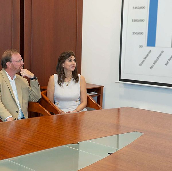 Econom&iacute;a y finanzas en tiempos de guerra contra el COVID-19