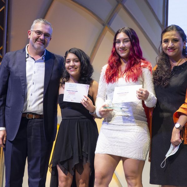 Dom&eacute;nica Y&aacute;nez, colaboradora de Escuela de Empresas USFQ,  recibe un premio COCOA por su proyecto de titulaci&oacute;n