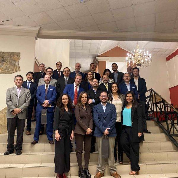 Profesores de Escuela de Empresas USFQ son reconocidos por su compromiso con la formaci&oacute;n de l&iacute;deres empresariales