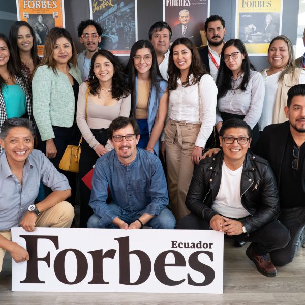 Forbes Ecuador comparte su historia de &eacute;xito con nuestros estudiantes