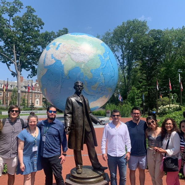 Estudiantes de MBA viven su esp&iacute;ritu global en Babson College