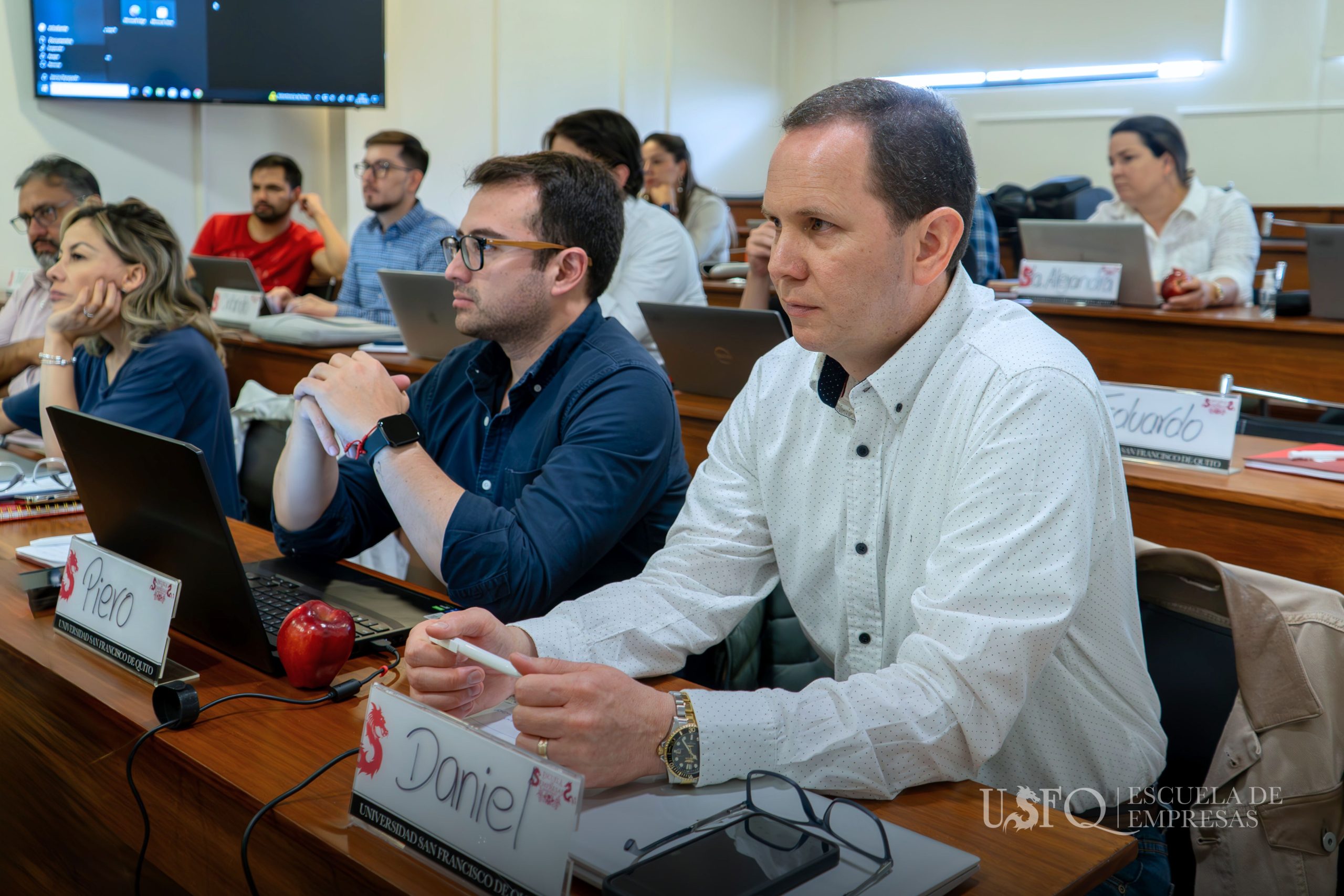 4_EE News_Laboratorios Life_ABR